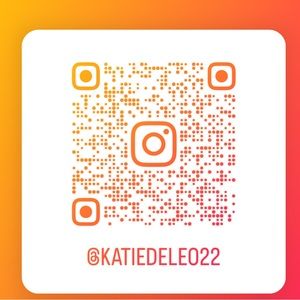 Follow me on instagram 🥰 @katiedeleo22